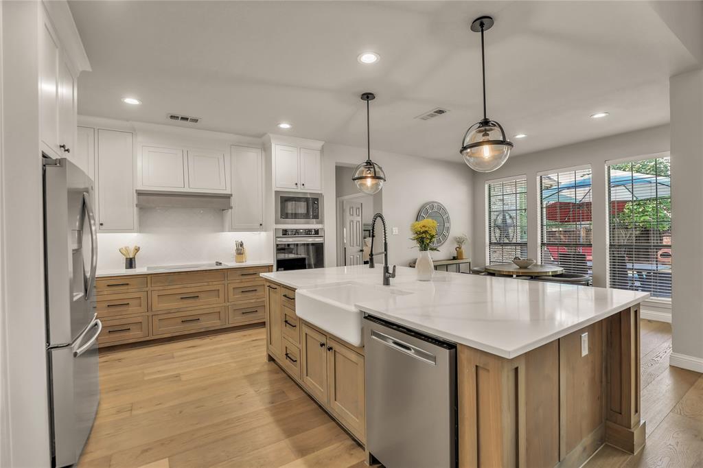 804 Woodcliff Drive