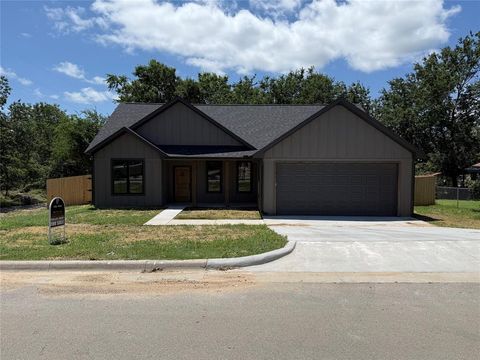 901 SW 10th Street Mineral Wells TX 76067