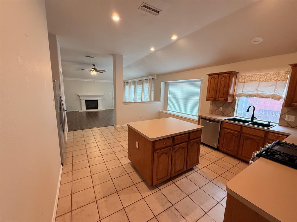 Marine Creek Meadows Add - Residential Lease