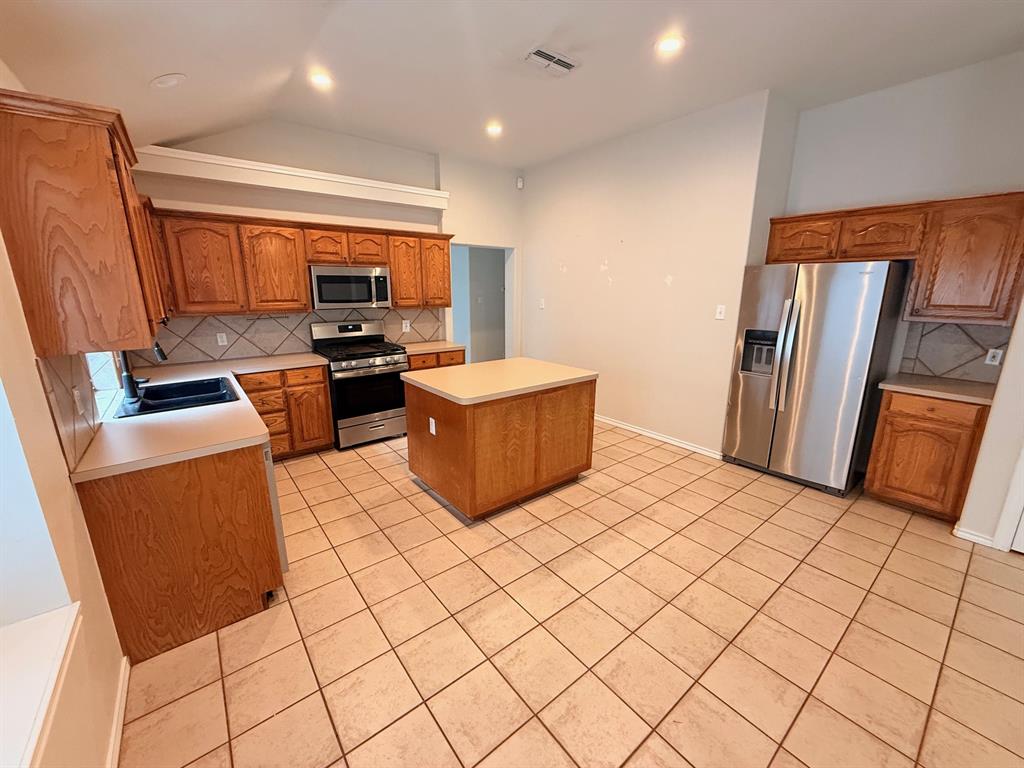 Marine Creek Meadows Add - Residential Lease