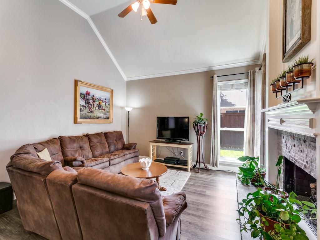 303 Buttonwood Court