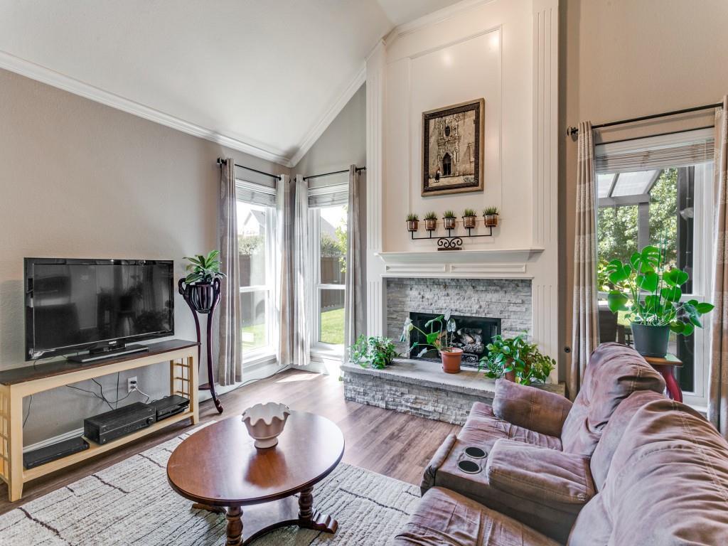 303 Buttonwood Court