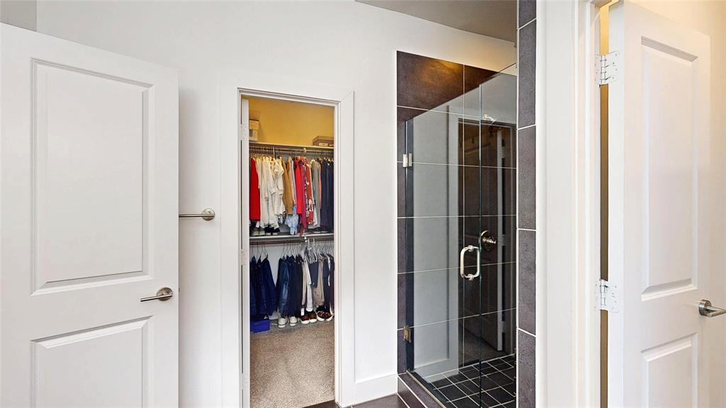 Bryan Pkwy Condos Bldg 5811 - Residential