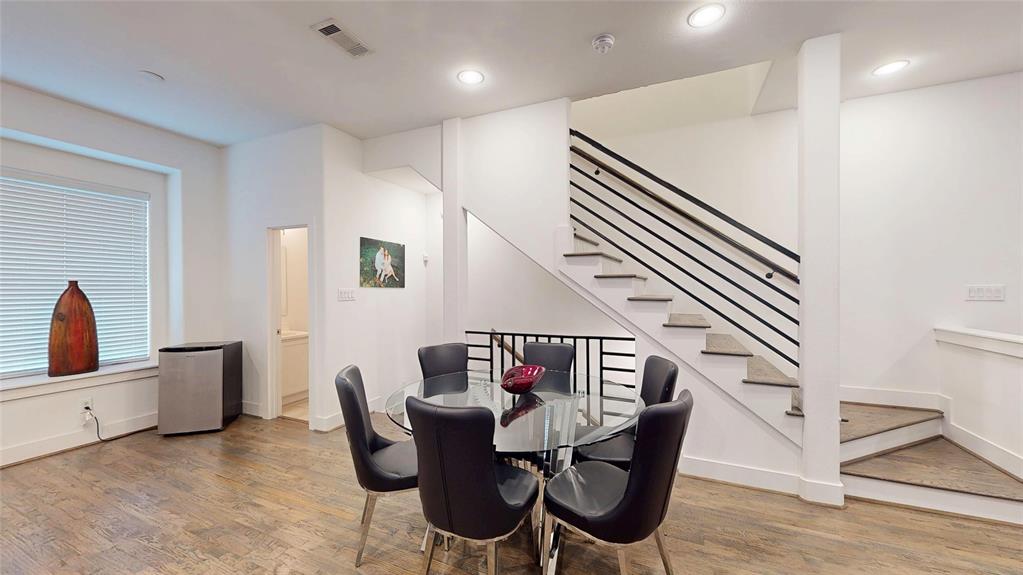 Bryan Pkwy Condos Bldg 5811 - Residential