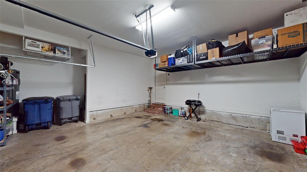 Bryan Pkwy Condos Bldg 5811 - Residential