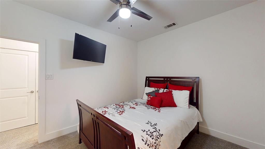 Bryan Pkwy Condos Bldg 5811 - Residential