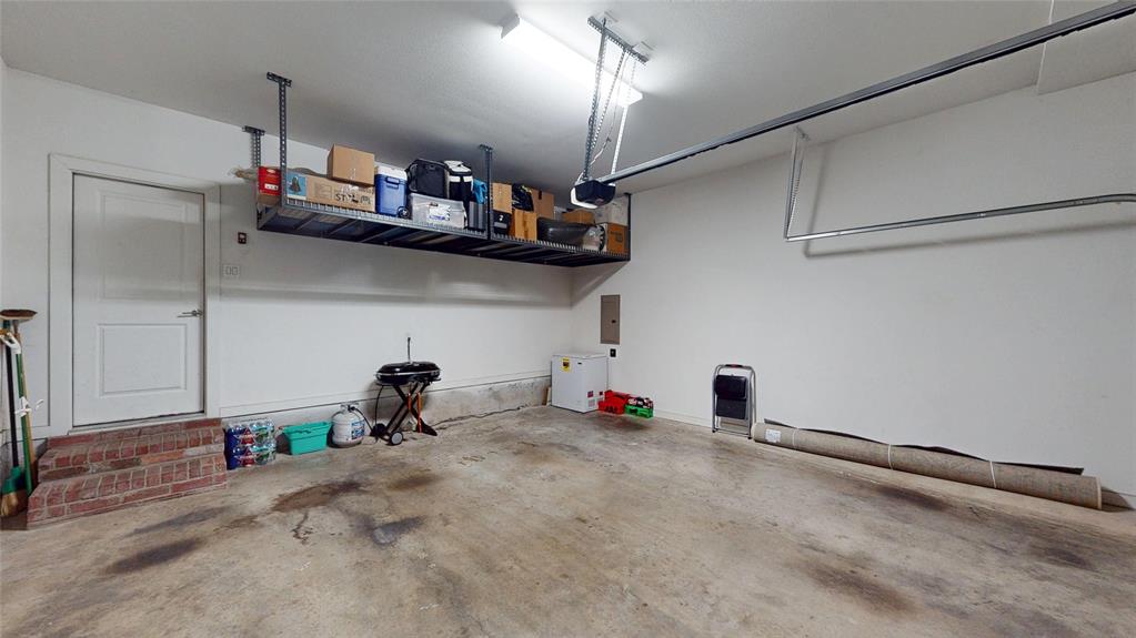 Bryan Pkwy Condos Bldg 5811 - Residential