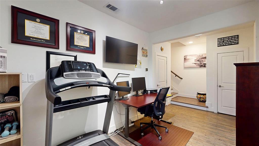 Bryan Pkwy Condos Bldg 5811 - Residential