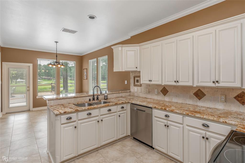 Benton, Louisiana 71006, United States, 4 Bedrooms Bedrooms, ,4 BathroomsBathrooms,Residential,Active,111198