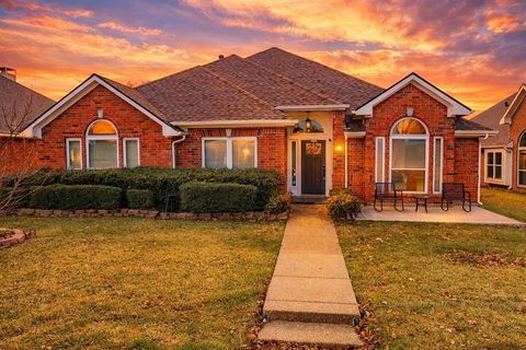 2102 Greenview Drive Carrollton TX 75010