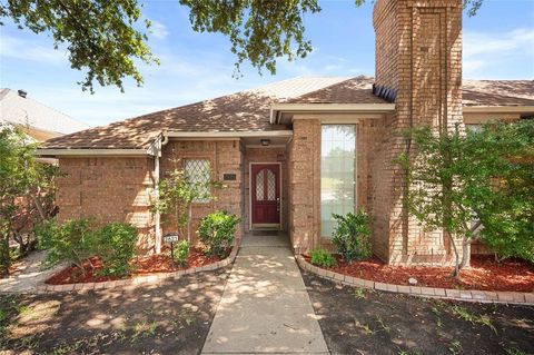 Photo of 2621 Cummings Drive, Bedford, TX 76021 (MLS # 21271517)