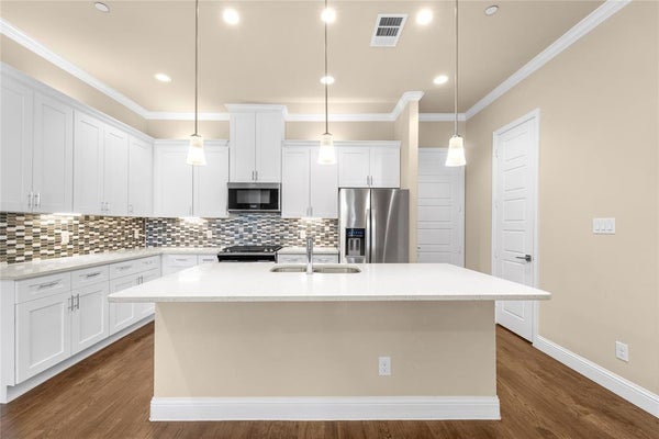 2952 SHERIDAN DR, CARROLLTON, TX 75010 - Image c8c0480a90904b18a72c63b2cf2f34db/1572863086