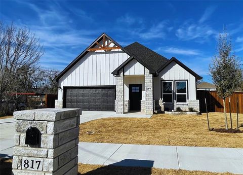 817 Johnson Street Weatherford TX 76086