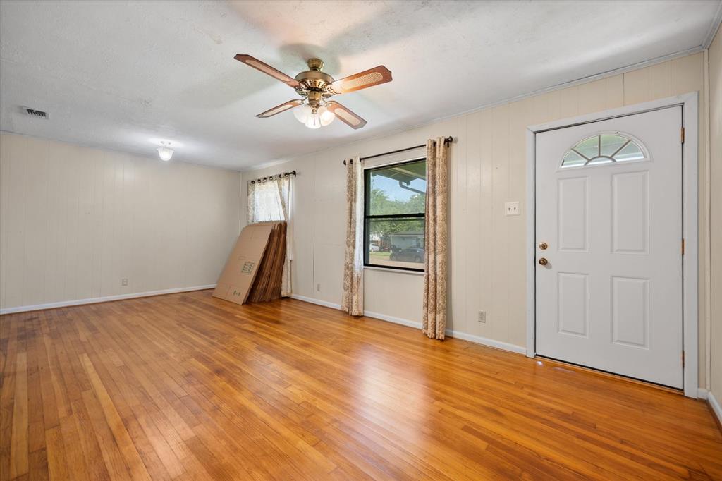 812 Kelly Terrace