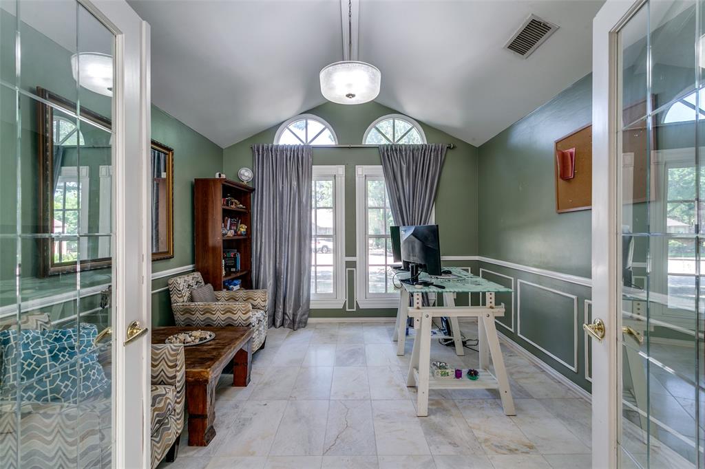 708 Dove Circle
