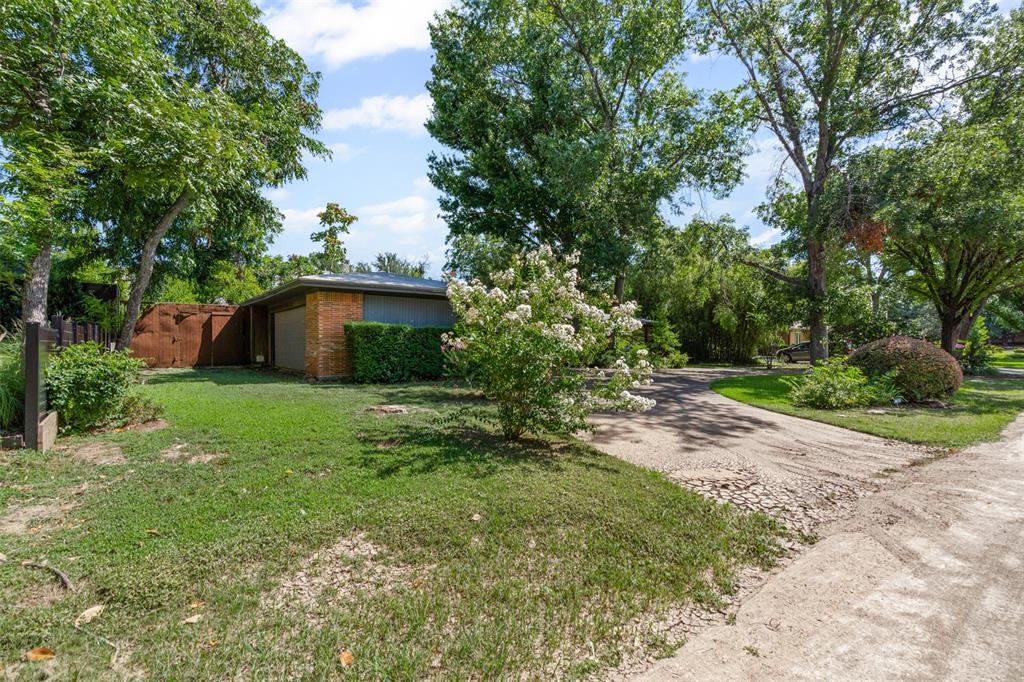 4415 Enfield Drive