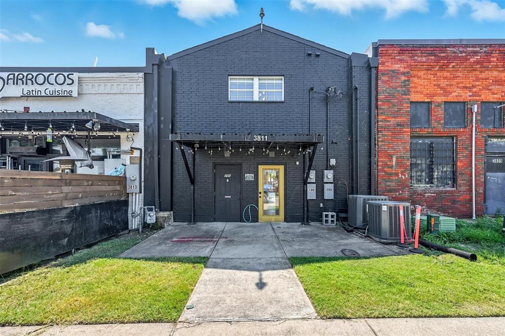 Town Rowlett Original Of - Commercial Sale