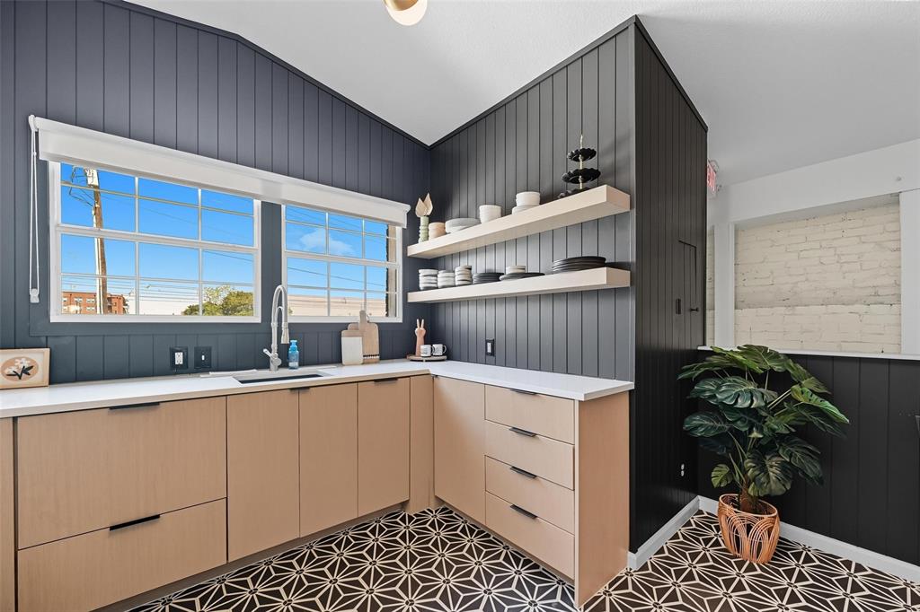 Town Rowlett Original Of - Commercial Sale