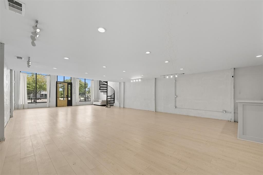 Town Rowlett Original Of - Commercial Sale