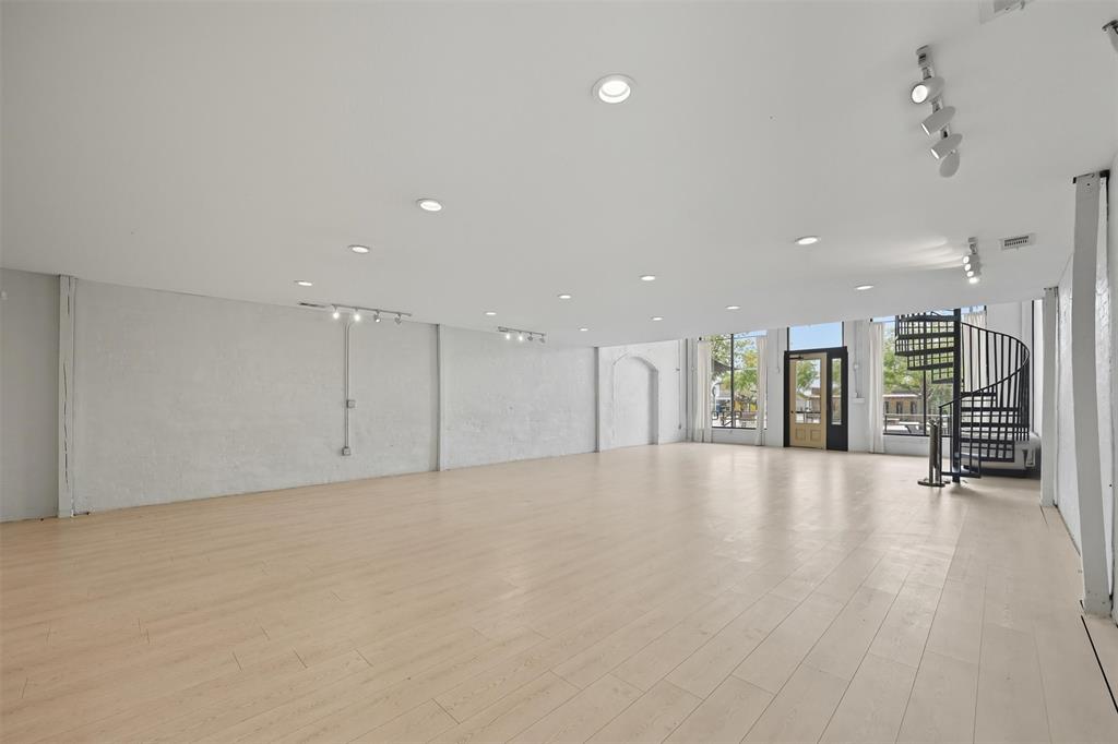 Town Rowlett Original Of - Commercial Sale