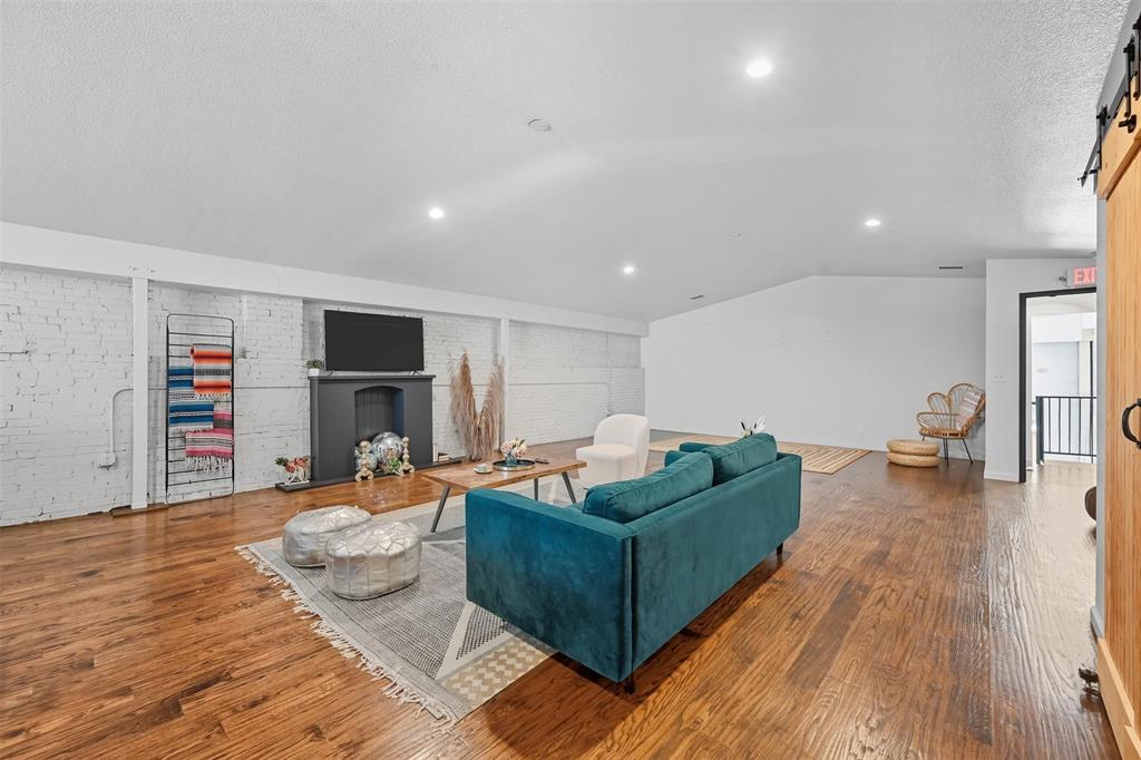 Town Rowlett Original Of - Commercial Sale