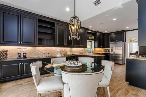 11712 Forest Court Dallas TX 75230