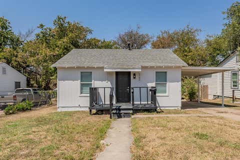 Photo of 1700 Andrew Avenue, Fort Worth, TX 76105 (MLS # 21368491)