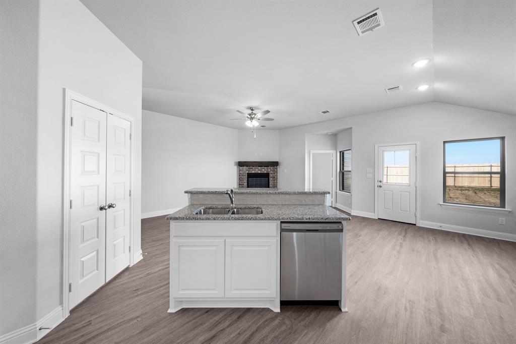 Fox Landing - Residential