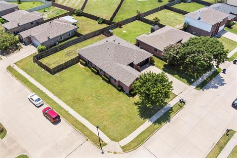 A home in Burleson