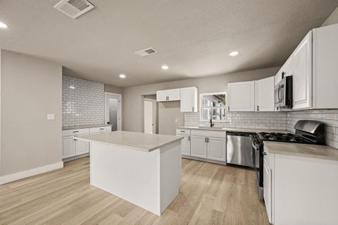 Tiny photo for 3855 Dowdell Street, Fort Worth, TX 76119 (MLS # 21396805)