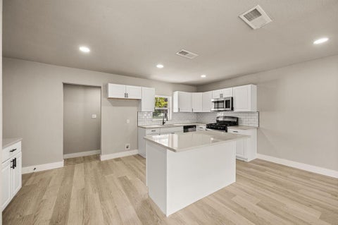 Tiny photo for 3855 Dowdell Street, Fort Worth, TX 76119 (MLS # 21396805)