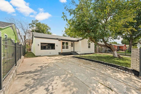 Tiny photo for 3855 Dowdell Street, Fort Worth, TX 76119 (MLS # 21396805)