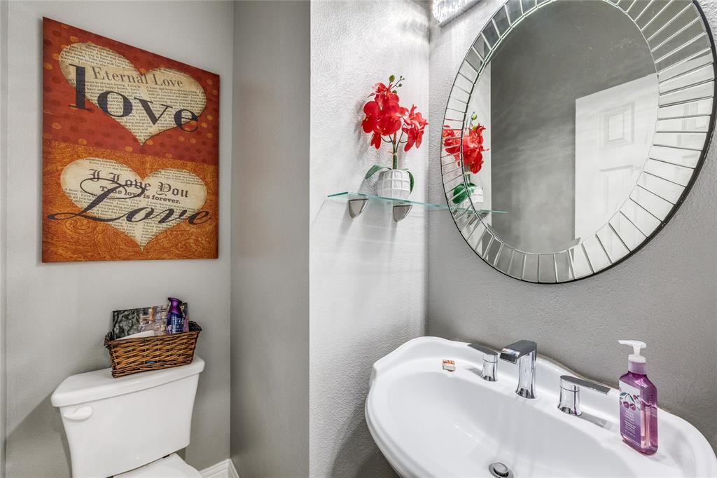 Glen Vlg Crk - Residential