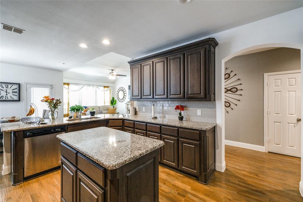 Glen Vlg Crk - Residential