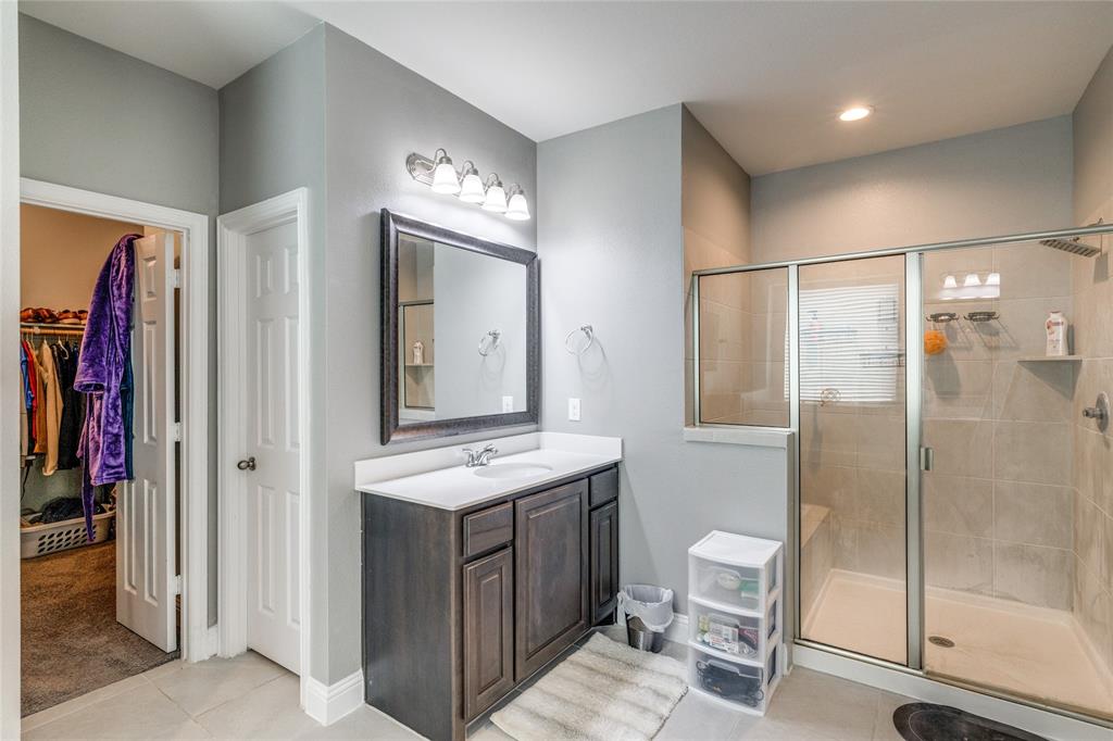 Glen Vlg Crk - Residential