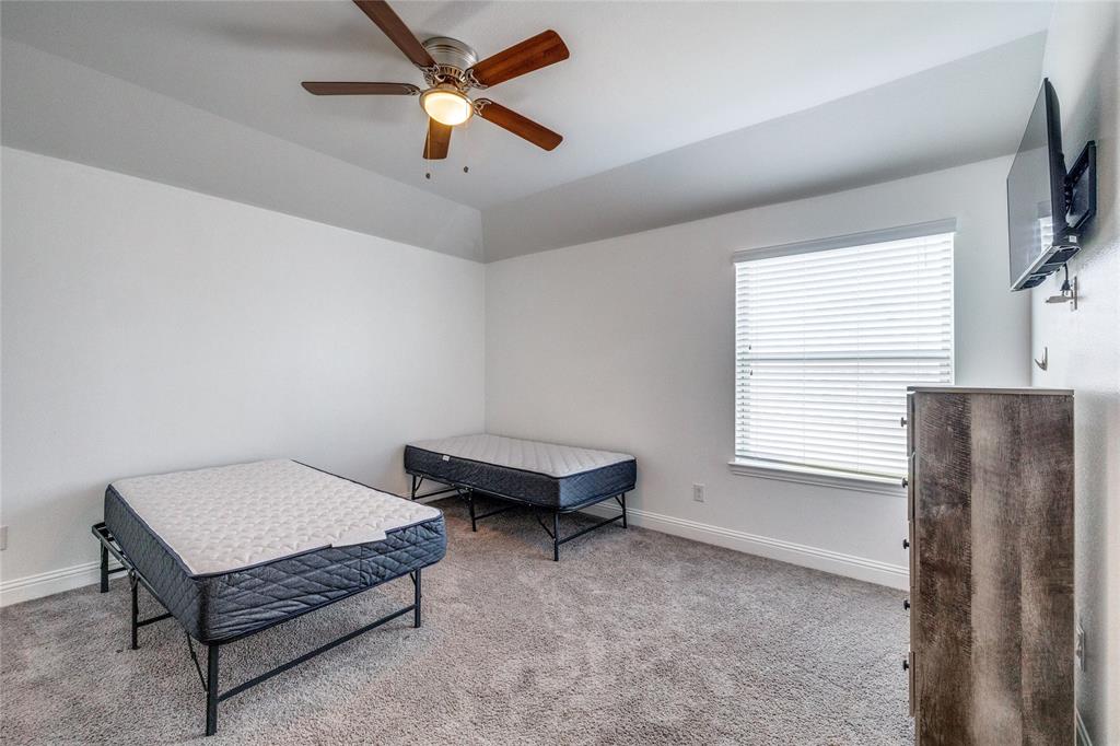 Glen Vlg Crk - Residential