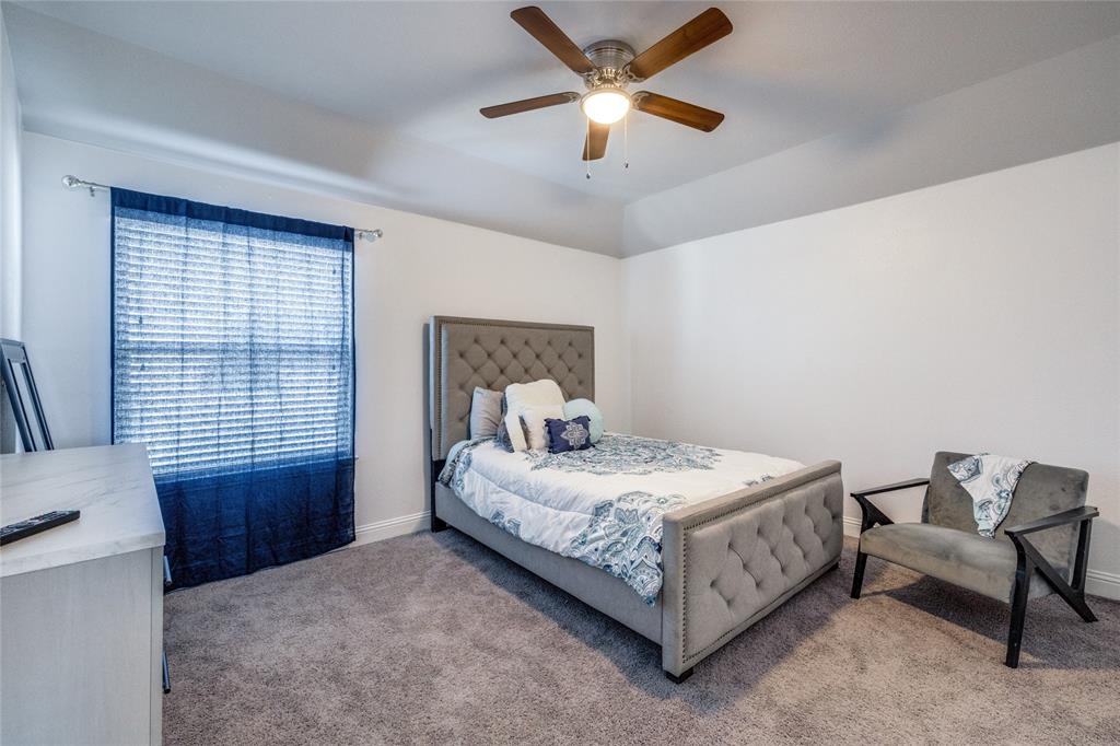 Glen Vlg Crk - Residential