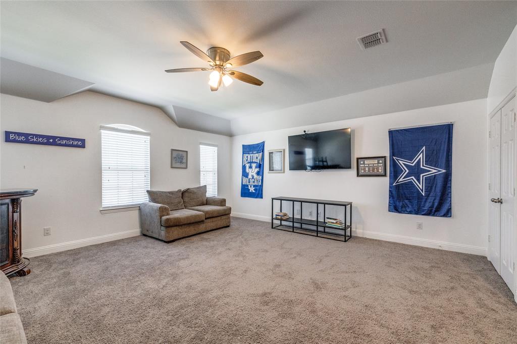 Glen Vlg Crk - Residential