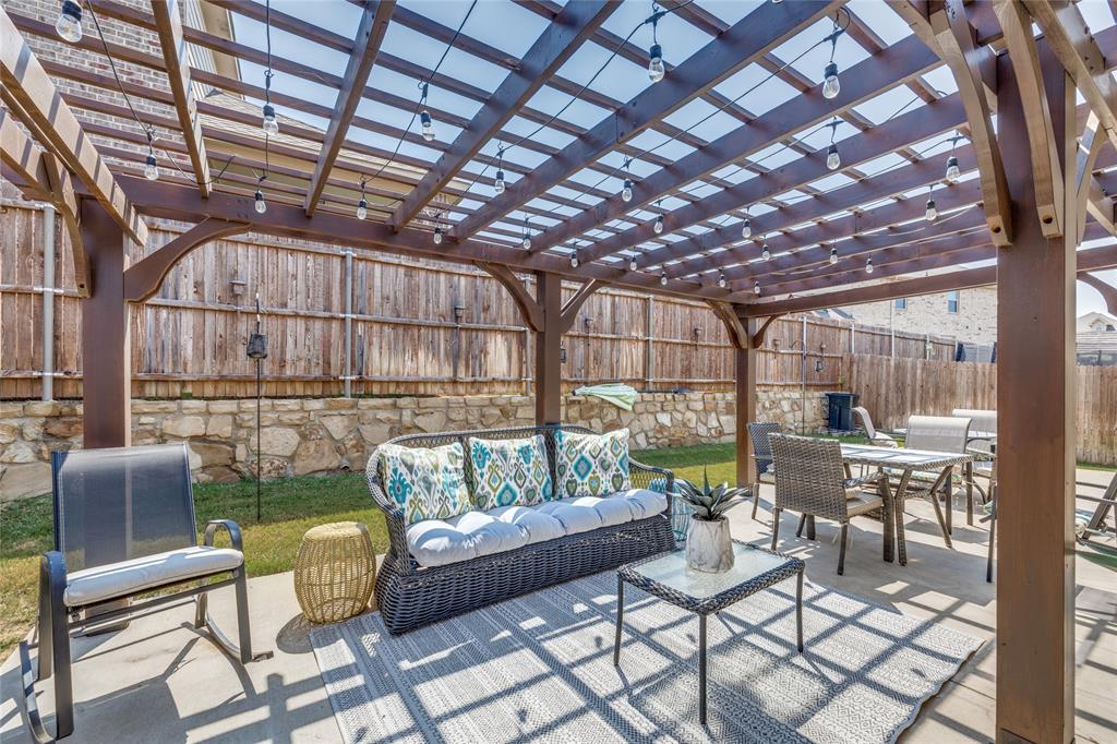 Glen Vlg Crk - Residential