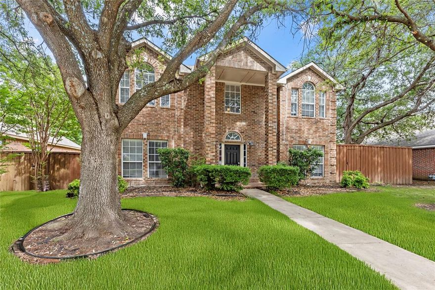 Situated in the beautiful Plantation Resort community of Frisco, this gorgeous neighborhood boasts mature trees, a golf course, community pool and club house. Lovely brick home nestled on an interior treed lot offering 4 spacious bedrooms, 2.1 baths, breakfast area, formal dining, and 2 large living spaces.  The light and airy kitchen features a gas cooktop, electric oven, prep island, work space, pantry, an abundance of storage and counter space.  All bedrooms are on the second floor allowing for quiet and restful peace.  The primary bedroom has an ensuite bath with a separate shower, 
soaking tub, dual sinks, and a huge walk in closet.  Great rear drive with alley access and RV parking. 
Conveniently located just minutes to Dallas North Toll Road and Sam Rayburn near fine dining and a plethora of retail options.