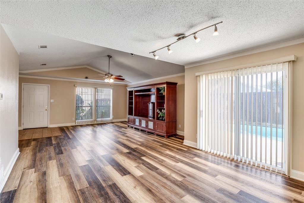 2709 Deer Creek Court