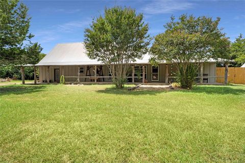 1511 N Walnut Grove Road Midlothian TX 76065