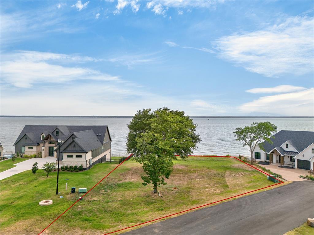 1548 Shoreline Drive