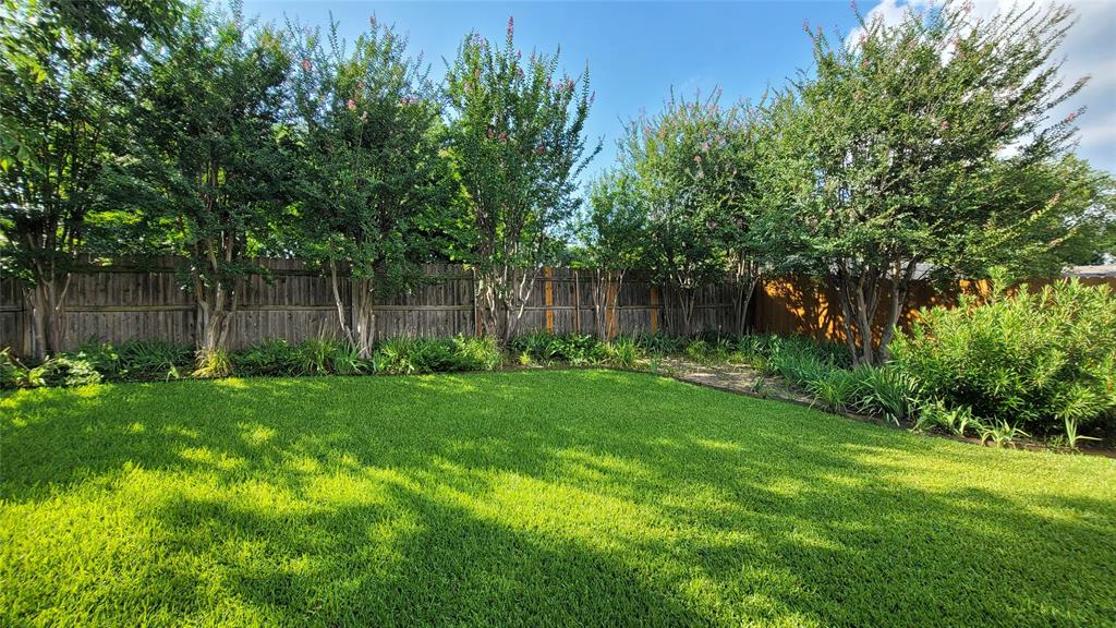 10207 Sweet Gum Street