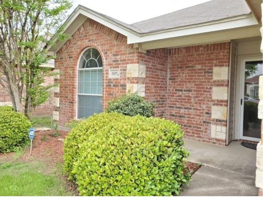 Now Available for Lease! This inviting one-story home offers a comfortable blend of style and easy living. Enjoy a well-kept interior with an open, airy kitchen designed for everyday flow. The spacious primary suite provides a relaxing retreat with a garden tub, separate shower, and double closets. Step outside to a covered patio and generous backyard—ideal for unwinding or gathering with friends. Perfect for right-sizers, busy professionals, or anyone ready for a fresh, comfortable place to call home.