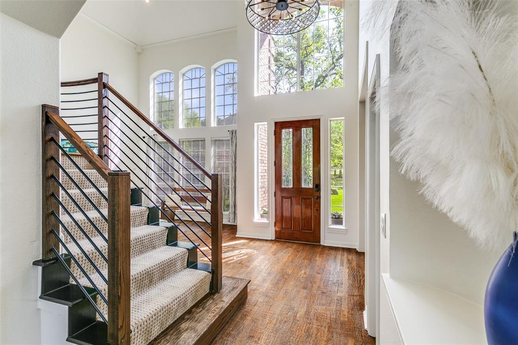 1201 Meadow Ridge Court