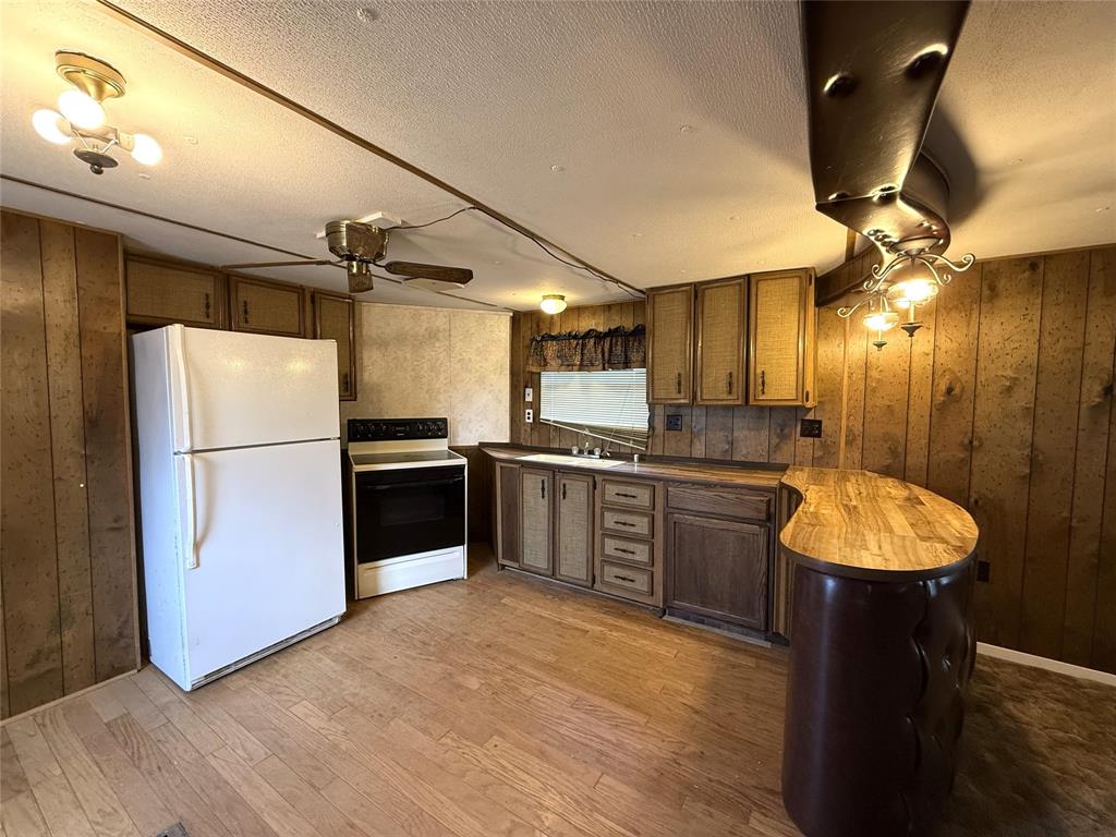 1025 E Owing Street