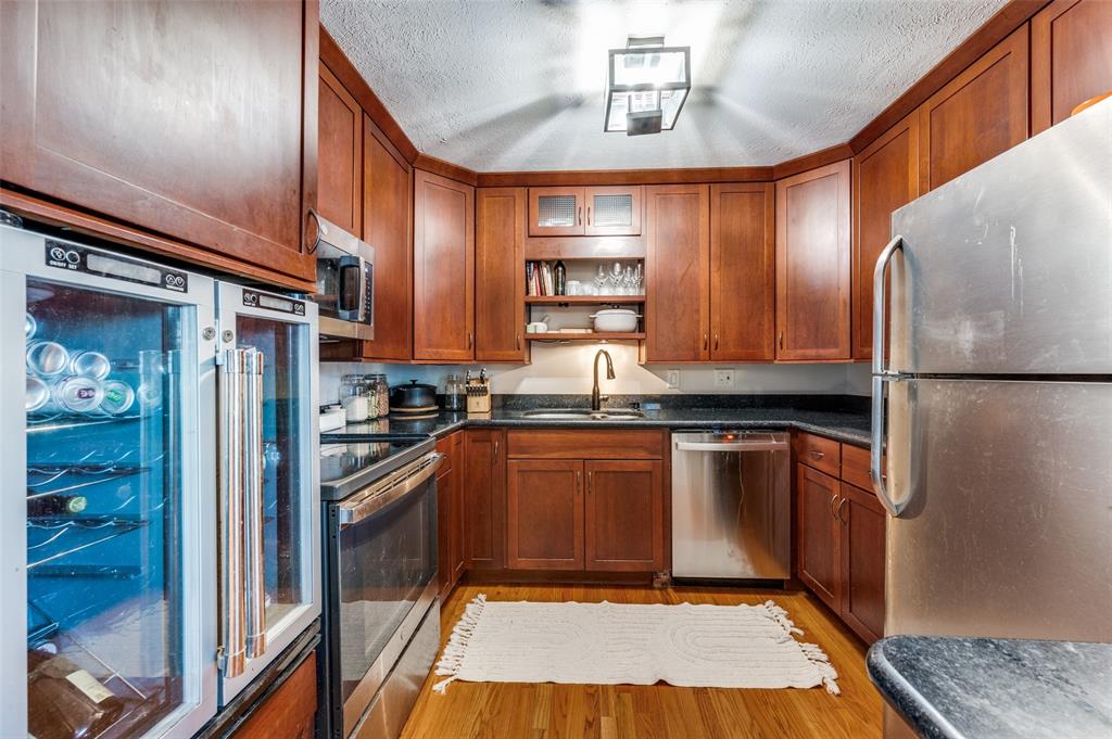 Williamsburg 01 Condo - Residential Lease