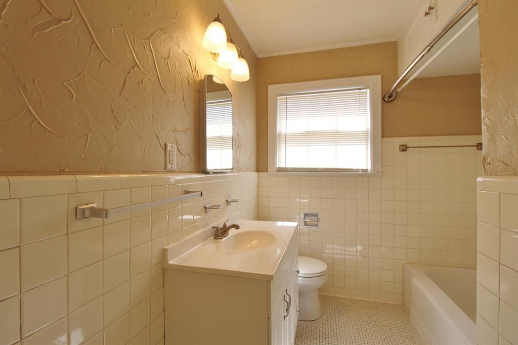 Bluebonnet Hills - Residential Lease