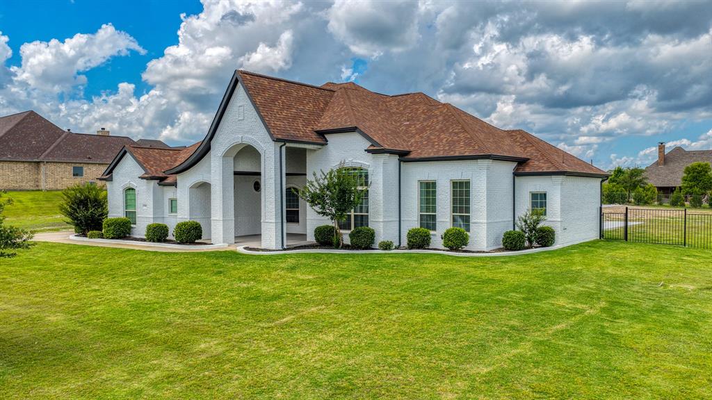 235 Bearclaw Circle